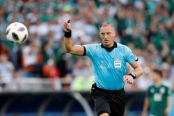 Guru Olahraga Pimpin Final Piala Dunia 