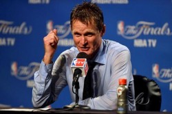 NBA Warriors Perpanjang Kontrak Pelatih Kerr