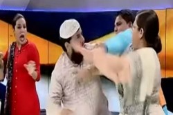 Kalah Debat di Televisi, Ulama India Pukul Pengacara Perempuan