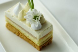 Sheraton Mustika Perkenalkan Kue Melati