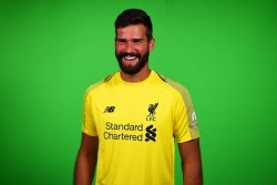 Awalnya Pendek & Lambat Berkembang, Alisson Kini Kiper Termahal Dunia 