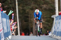 Moscon Didiskualifikasi dari Tour de France