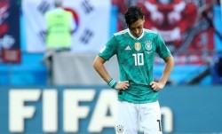 Mesut Ozil Pensiun karena Tak Tahan dengan Rasisme
