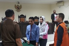 Jalani Sidang Pertama Kasus Penipuan, Begini Kondisi Angela Lee dan Suaminya 