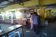 Warung Makan Milik Terduga Teroris Kembali Ramai Dikunjungi Pembeli 