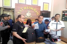 Suami Istri Berkomplot Jadi Pencuri Bermodus Pecah Kaca Mobil, Sebulan 4 Kali Beraksi