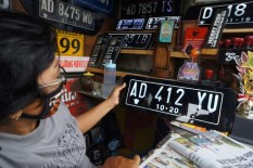 Warna Pelat Nomor Kendaraan Akan Diganti Putih, Ini Alasan Polisi