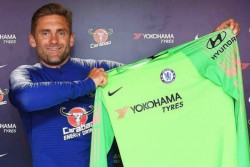 Chelsea Rekrut Kiper yang Bikin Blunder Konyol di Piala Dunia 2010