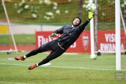 Cech & Leno Berebut Penjaga Gawang Utama Arsenal