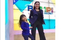 Bikin Nangis, Cara Denada Menghibur Putrinya yang sedang Menjalani Kemoterapi