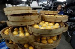 Piknik ke Hong Kong, Jangan Lupa Nyemil Jajanan Ini