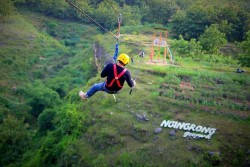 Lembah Ngingrong Gunungkidul Tawarkan 3 Sensasi Uji Nyali, Berani Coba?