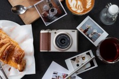 Fujifilm XF10, Seringkas Smartphone, Sekuat Mirrorless