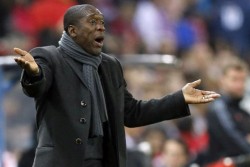Clarence Seedorf & Patrick Kluivert Latih Timnas Kamerun