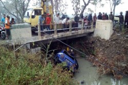 Byurr...Sedan Terjun Bebas di Air Sedalam 3 Meter