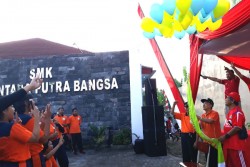 SMK Dirgantara Putra Bangsa Gelar Jalan Sehat