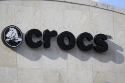 Pengumuman, Pabrik Crocs Segera Ditutup