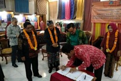 Bali Magis, Songket dan Tenun Bersatu di Sana