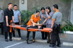 Harper Mangkubumi Gelar Pelatihan Fire Drill dan Emergency Response Team