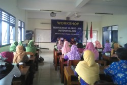 Guru Matematika SMK di Sleman Susun RPP yang Sesuai dengan Dinamika Kurikulum