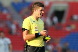 Profil Shaun Evans, Tukang Batu Pemimpin Laga Indonesia Vs UEA yang Pernah Anulir Gol Persib