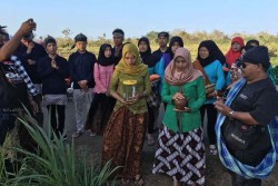 Warga Piyaman Gelar Tradisi Rawat Telaga untuk Menjaga Sumber Air
