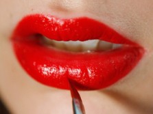 Hal-Hal Ini Bikin Bibir Anda Kering