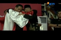 ASIAN GAMES 2018: Ternyata Ini Alasan Hanifan Memeluk Jokowi dan Prabowo