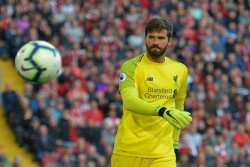 Alisson Menuju Catatan Bagus