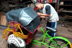 Begini Nasib Bengkel Becak yang Tersisa di DIY