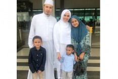 Potret Keluarga Ini Memperkuat Bukti Pernikahan Kartika Putri dan Habib Usman