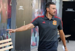 Enrique Langsung Minta Pemain Spanyol Kucing-kucingan