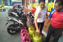 Wah, Ada Warung Makan yang Gunakan Gas Bersubsidi 14 Tabung per Hari