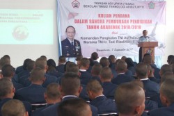 Danlanud Beri Kuliah Perdana Untuk Mahasiswa Baru STTA