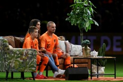 Duduk di Sofa, Wesley Sneijder Berpisah dengan Timnas Belanda