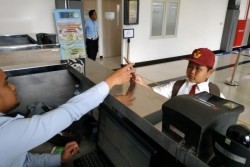  Kisah Nursaka, Bocah SD yang Setiap Hari Melintas Batas Negara demi Sekolah di Indonesia