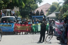 Izin Belum Juga Terbit, Penambang Pasir Progo Geruduk Kantor BBWSSO