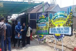 Diduga Depresi Ditinggal Ayah dan Adik, Mahasiswa UNS Solo Terjun dari Lantai 4 Gedung Kampus