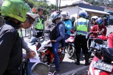 Pengendara Punya SIM tapi Tertinggal di Rumah, Ditilang atau Tidak? Begini Jawaban Polri