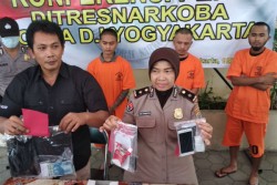 Seorang Pedagang Jajanan Pasar di Sleman Terjaring OTT saat Transaksi Narkoba