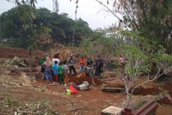 Makam Dibongkar, Jasad Pria yang Telah Dikubur 32 Tahun Lalu Masih Utuh