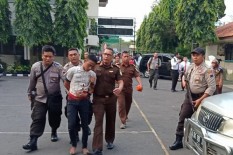 Dikawal  6 Polisi, Tahanan Nekat Ingin Kabur