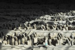 Menyambangi Ribuan Tentara Terakota Berusia Lebih dari 2.000 Tahun di China