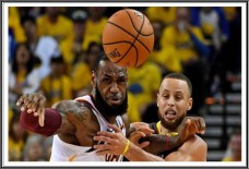 Laga Debut di Lakers, LeBron James Sumbang Sembilan Poin