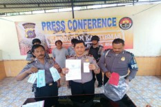 Curi Ratusan Batang Kayu Sengon, Dua Pria Pengangguran Diciduk Polisi