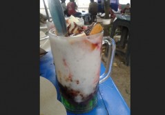 KULINER JOGJA: Menikmati Es Doger di Bawah Pohon Rindang