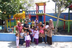 Burung Hantu Bikin Heboh Siswa PAUD, Petugas Damkar Sleman Pun Beraksi