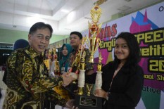 STTNas Sukses Gelar Lomba Bahasa Inggris