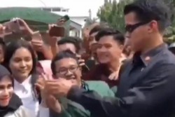 Begini Klarifikasi Paspampers Terkait Tindakan Tekuk Jari Mahasiswa saat Foto Bersama Jokowi