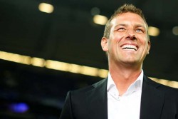 Eks Pelatih Schalke Tangani Stuttgart 